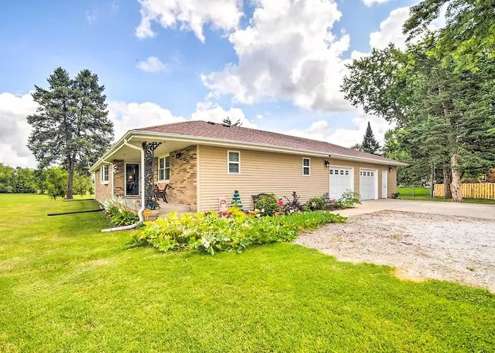 Family - Private Deck & Yard Bloomington